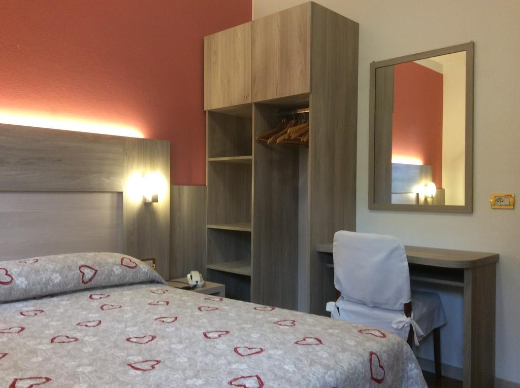 Albergo Ristorante Scanapa Castione della Presolana Dış mekan fotoğraf